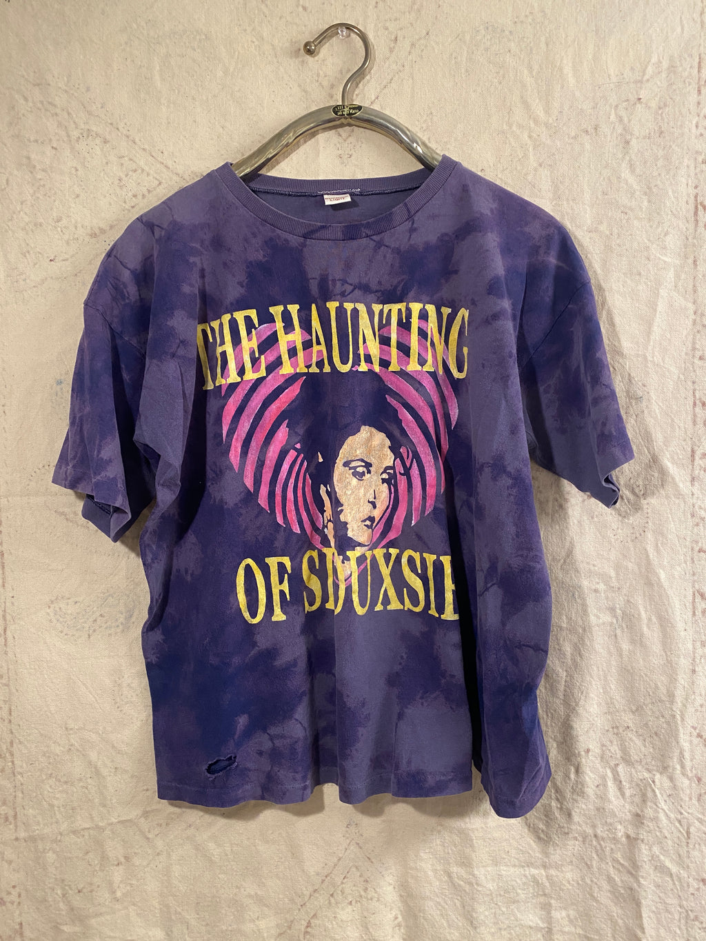 The Haunting of Siouxie Tee