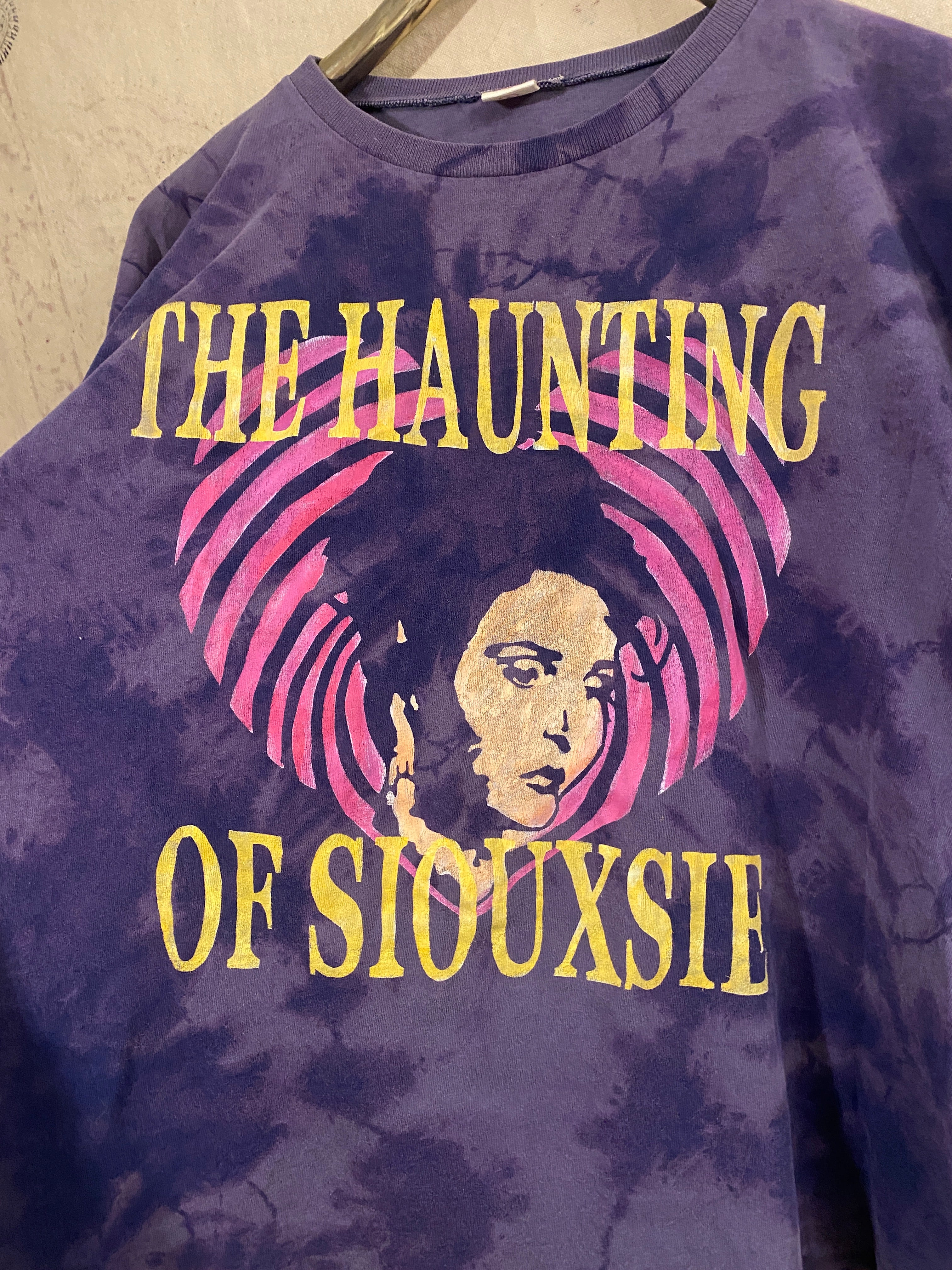 The Haunting of Siouxie Tee